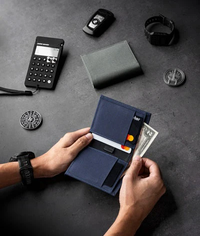 Alpaka Ark Bifold Cash Wallet - Image 12