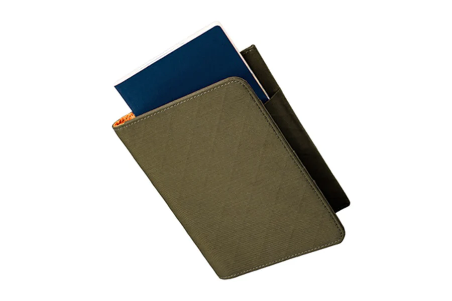 Alpaka Ark BiFold Passport Wallet - Image 17
