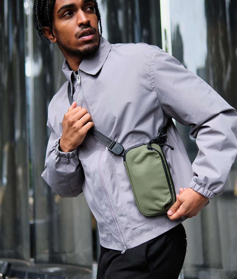 Alpaka Bravo Passport Pouch - Image 8