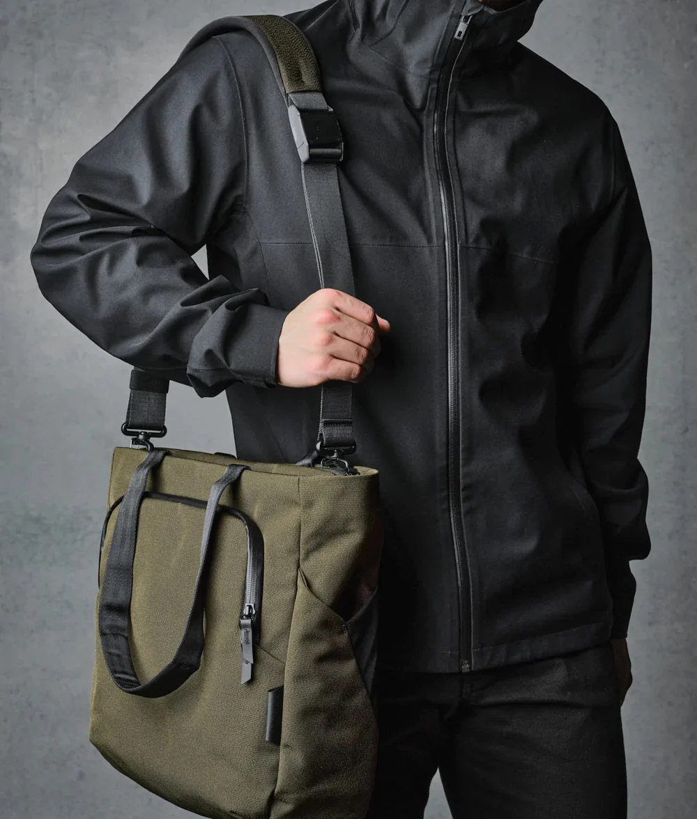 Alpaka Bravo Tote - Image 13