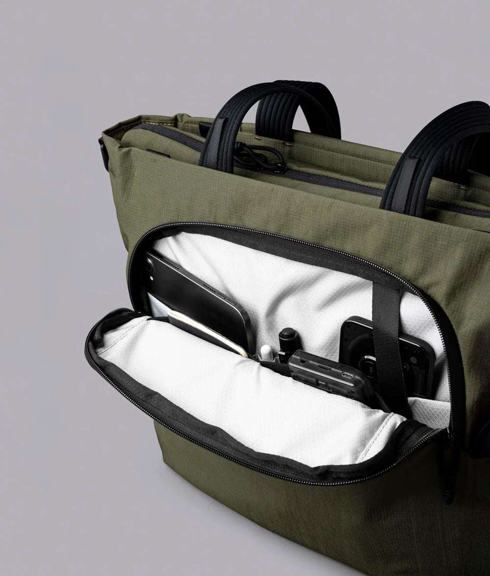 Alpaka Bravo Tote V2 - Image 9