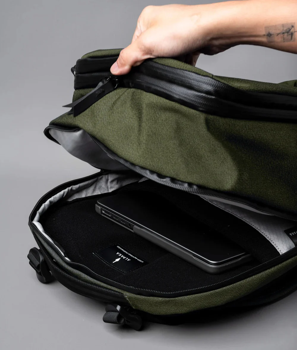 Alpaka Elements Travel Backpack - Image 3
