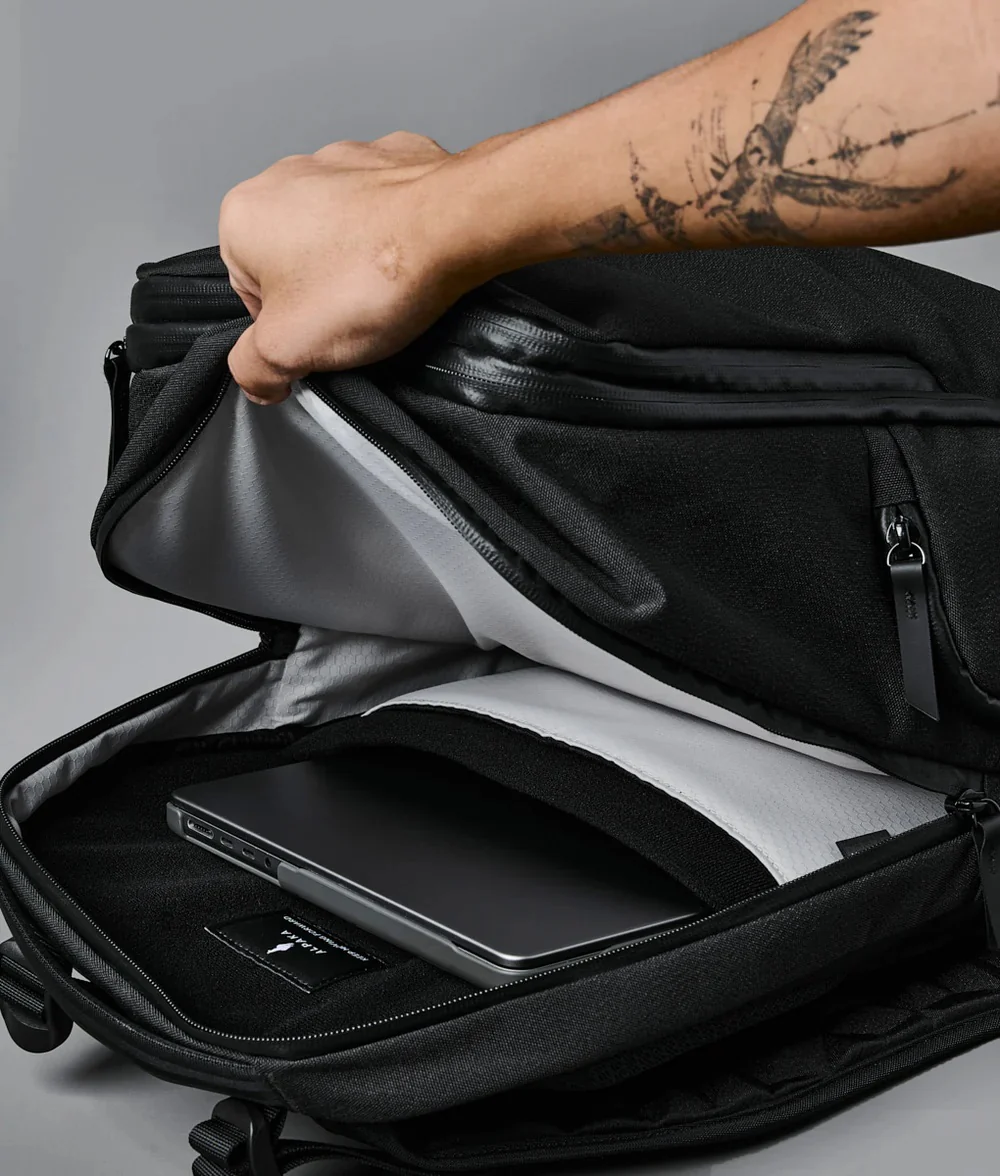 Alpaka Elements Travel Backpack - Image 8