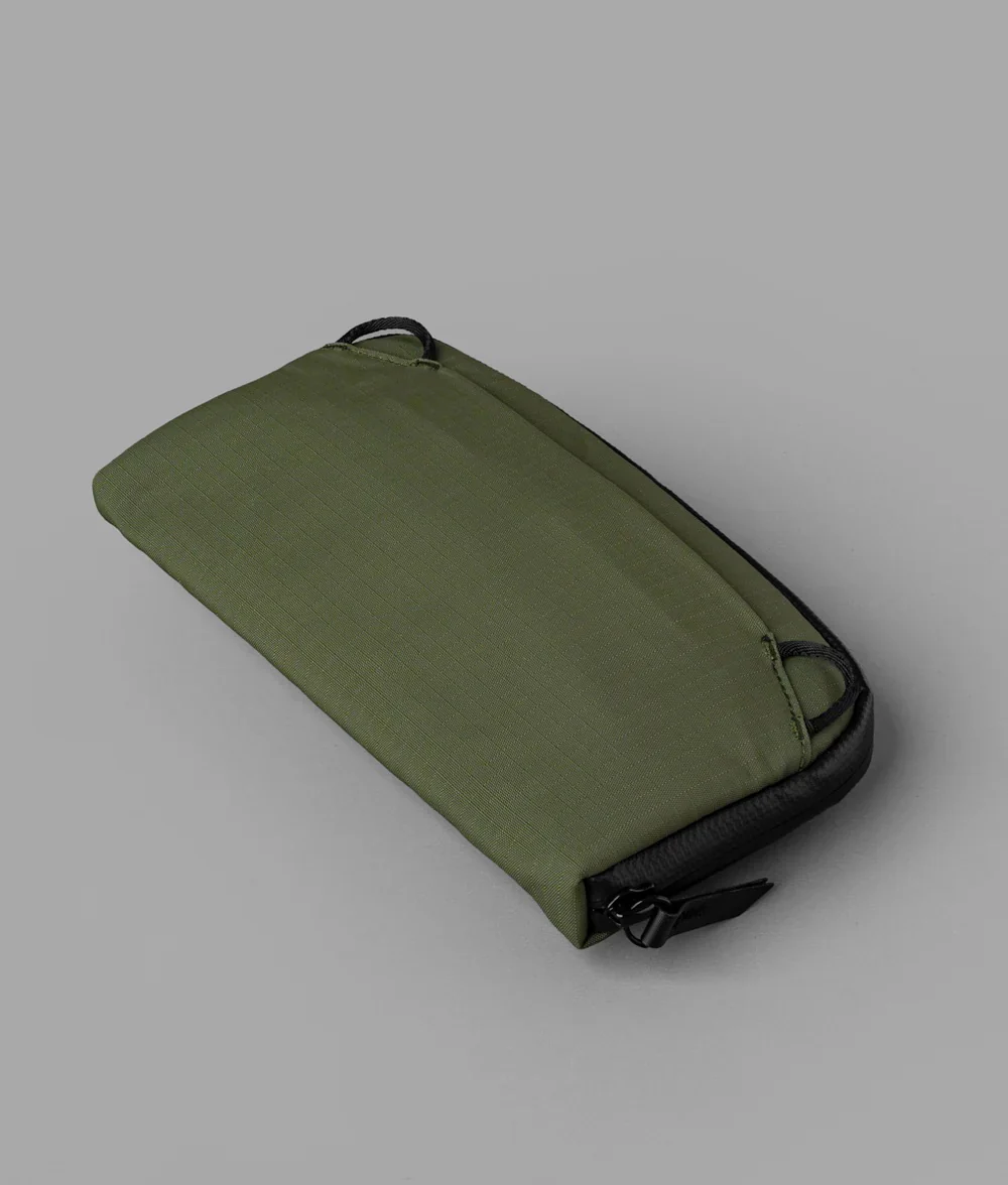 Alpaka Flight Pouch - Image 10
