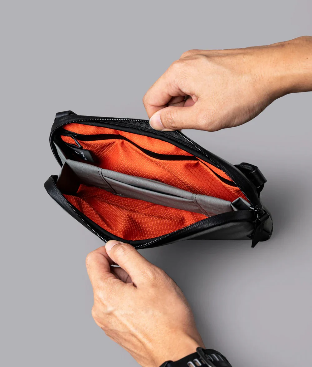 Alpaka Flight Pouch - Image 34