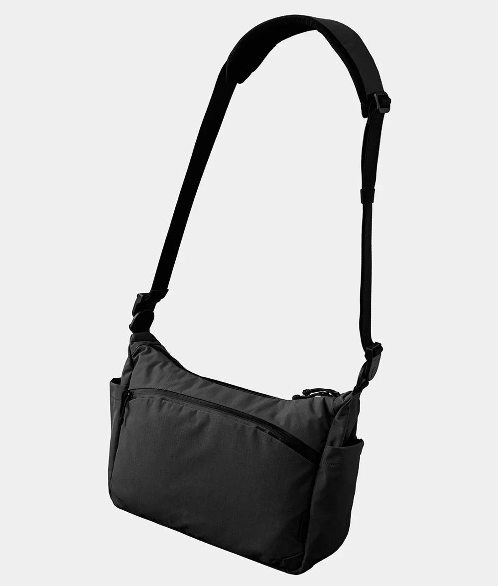 Alpaka Flight Satchel - Image 4