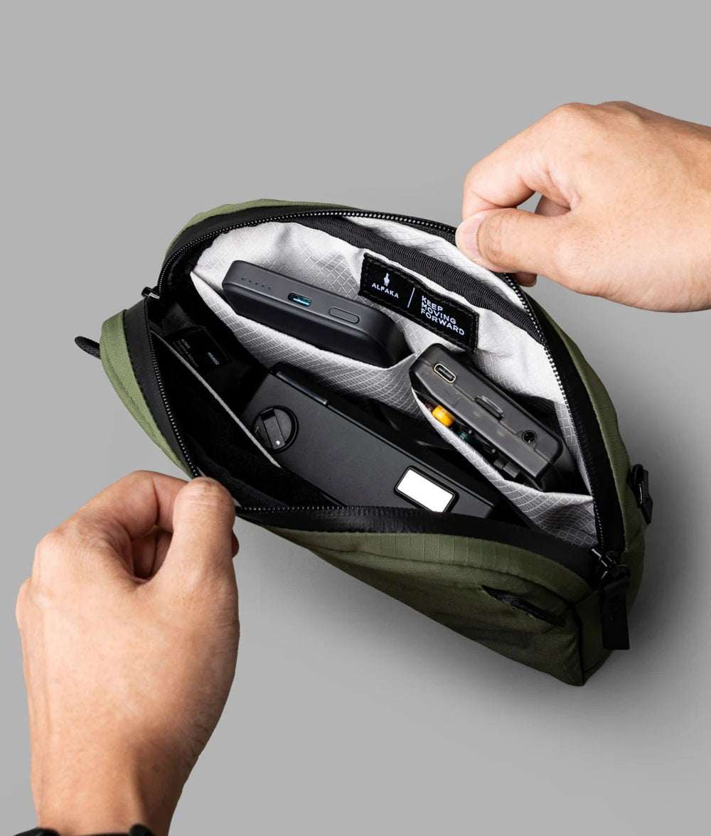Alpaka Flight Sling 1L - Image 10