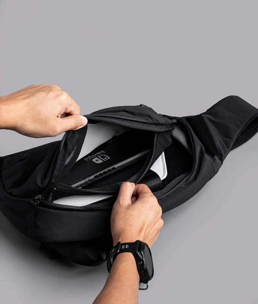 Alpaka Metro Crossbody – Left Shoulder - Image 20