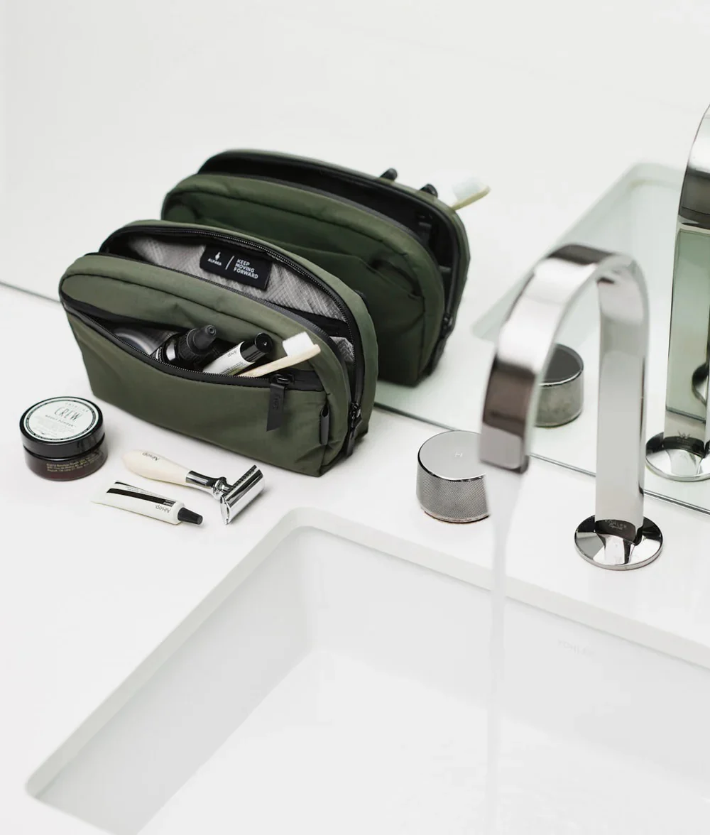 Alpaka Premium Travel Toiletry Bag - Image 22