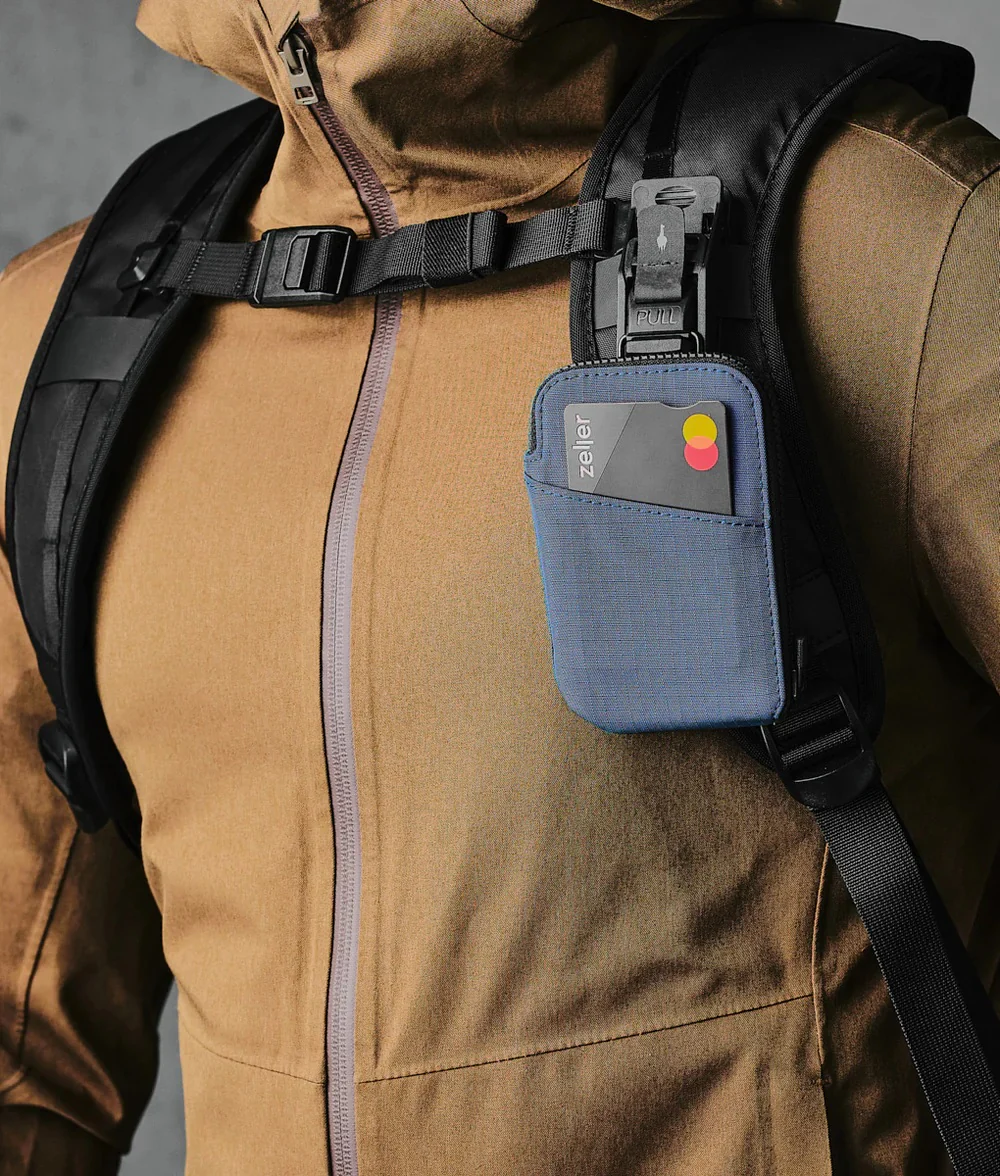 Alpaka Zip Card Pouch - Image 23