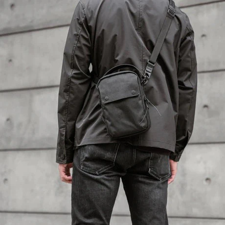 Black Ember : Kompak Jet Black - Image 14