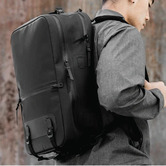 Black Ember Citadel 25L Backpack - Image 3