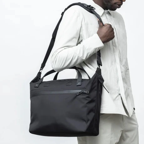 Black Ember : WPT Shoulder Tote - Image 3