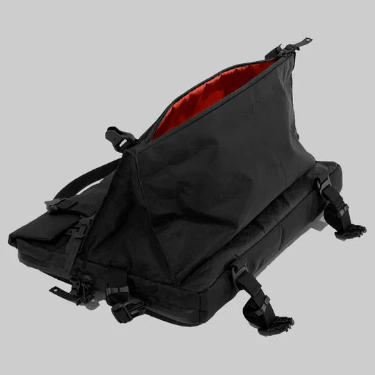 Code of Bell Apex Liner Max Pitch Black - Image 7