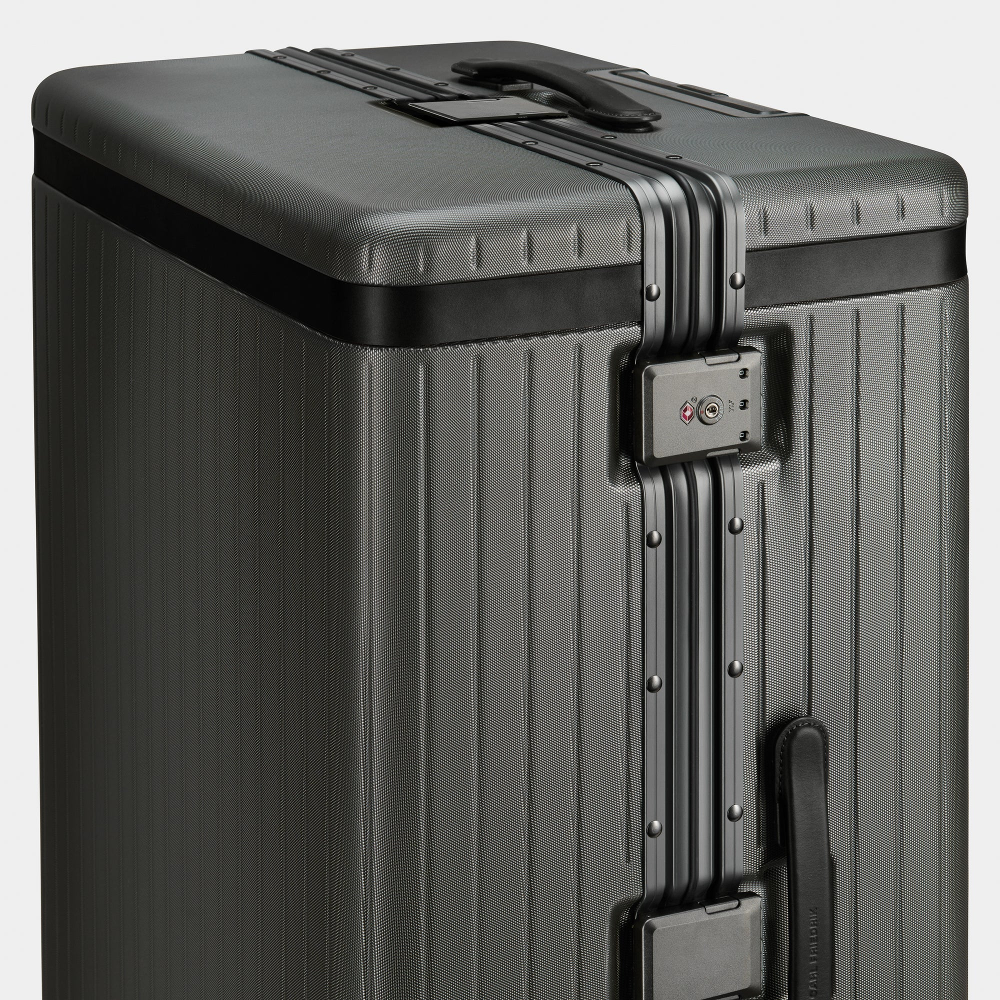 Carl Friedrik - The Check-In Large Luggage - Image 2