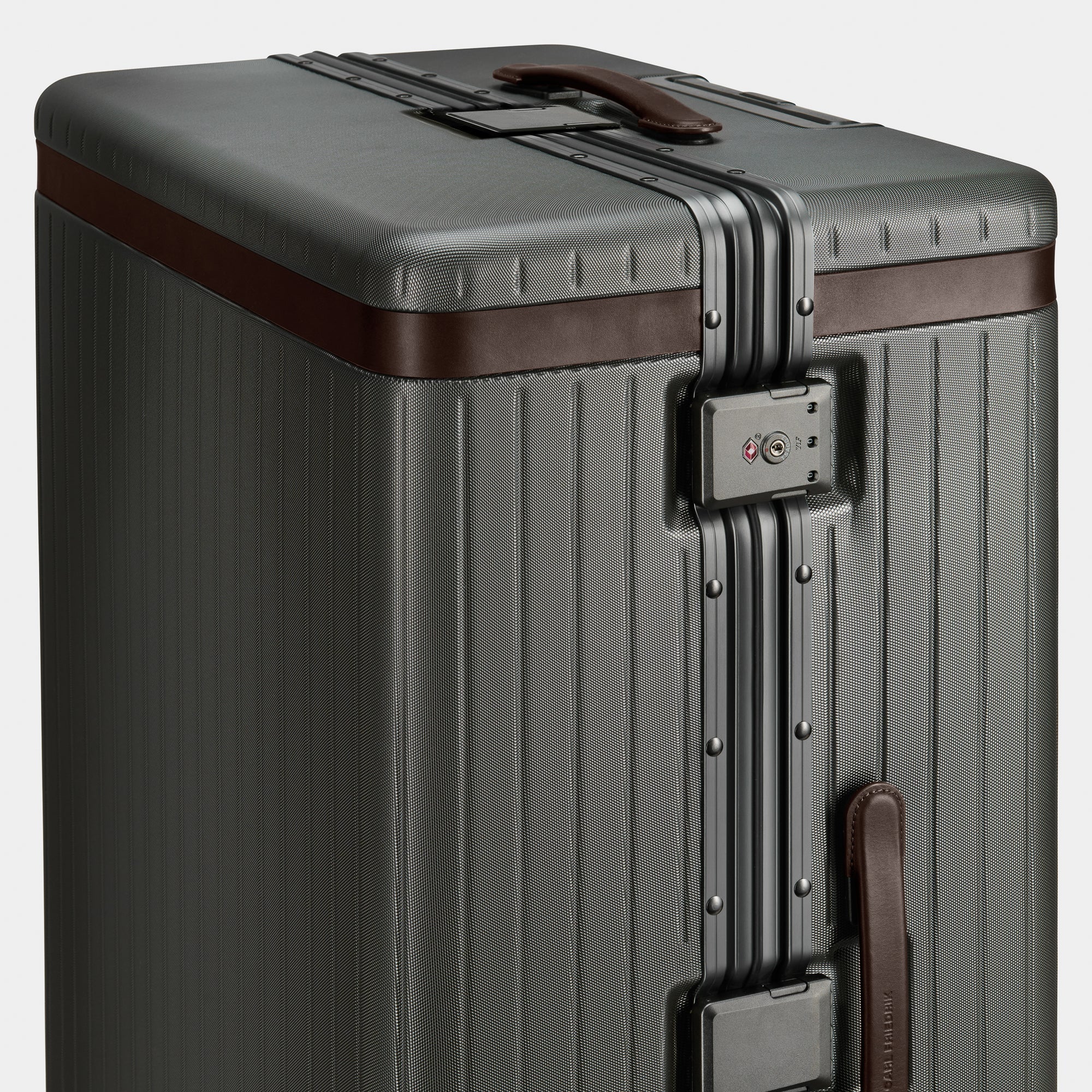 Carl Friedrik - The Check-In Large Luggage - Image 3