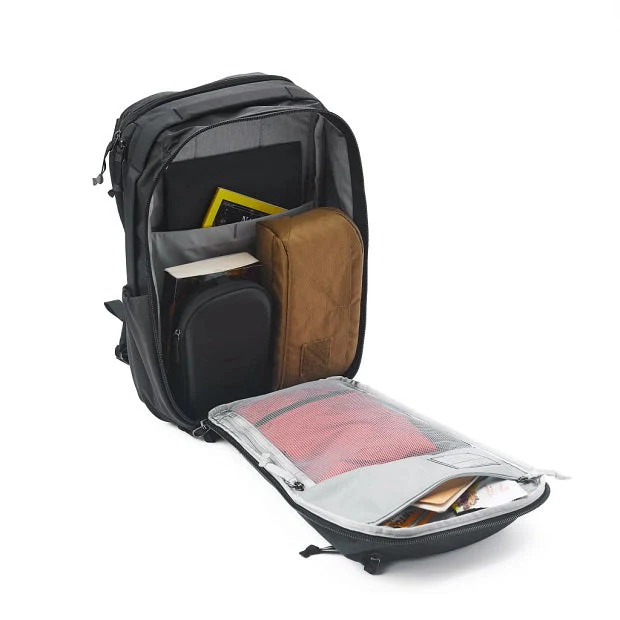 Evergoods Civic Travel Bag - Image 2