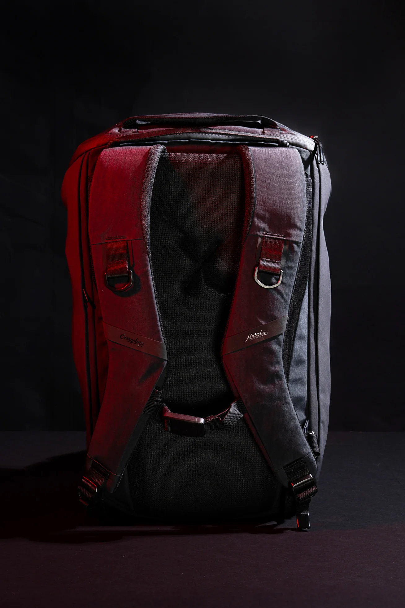 Matador® x Carryology® Redeye 24 - Black Edition - Image 29
